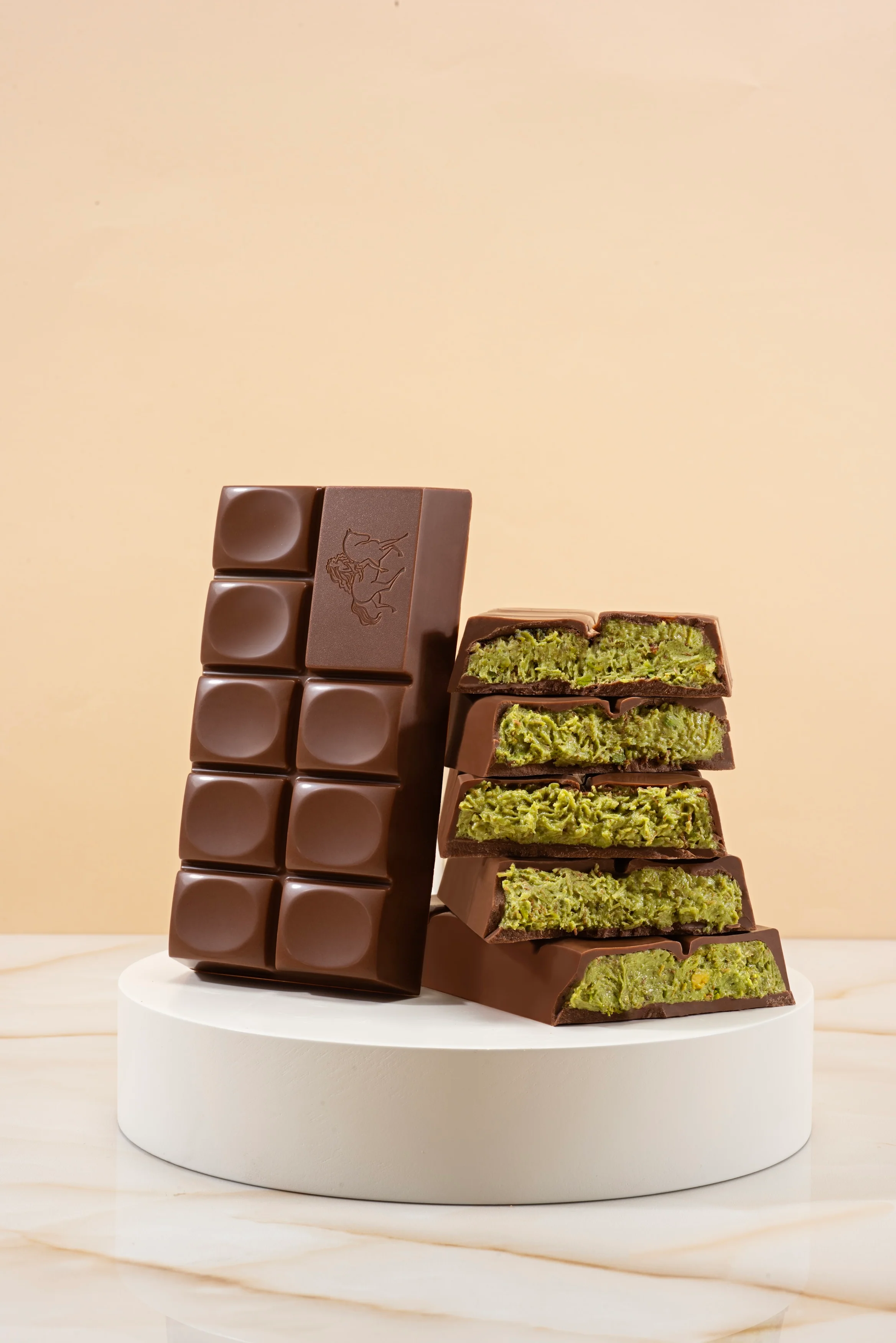 Pistachio-Filled Milk Chocolate Tablet with Crispy Kadayif, 180g - Image 7